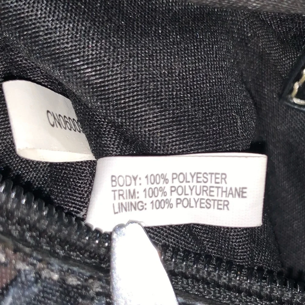 NY&CO Makeup Bag Zipper Closure
